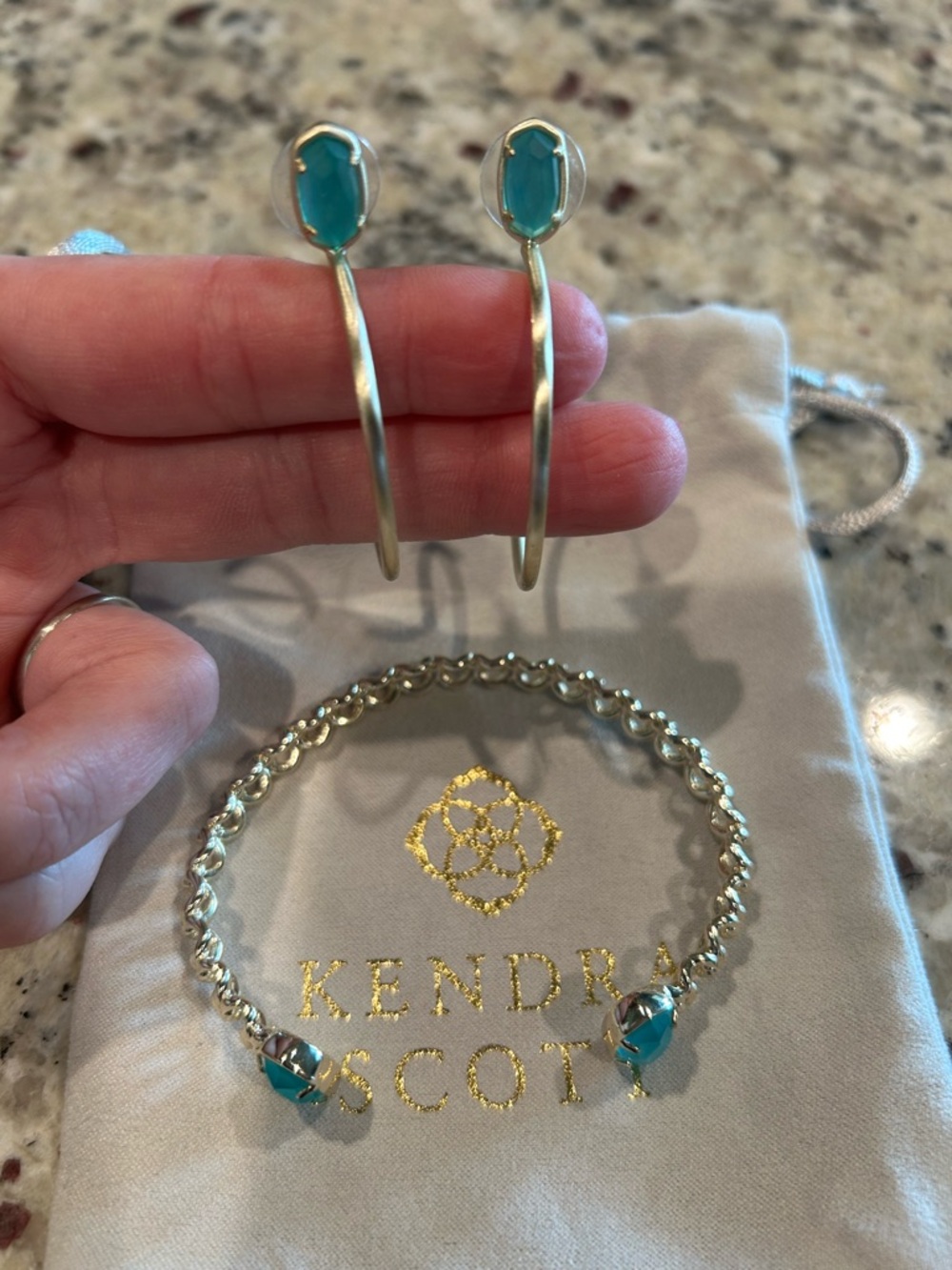 Kendra Scott Gold Chain Bracelet and Hoop Earrings Set - Blue Seaglass - Picture 2 of 3